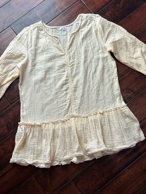 Kensie soft/butter yellow Ruffle Peasant Tunic